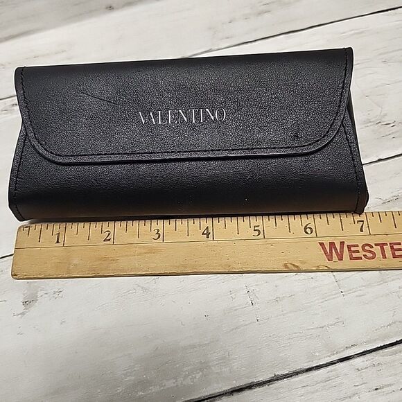 Valentino Garavani Matte Black Semi-Hard Eyewear Case Peach Rose Lining OS - Picture 11 of 12
